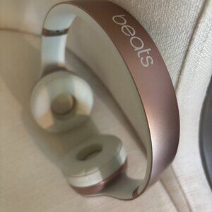 Rose Gold Beats Solo3 On Ear Wireless Headphones